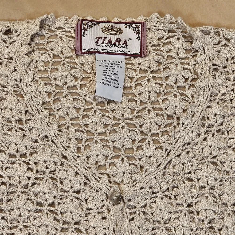 Tiara International measurements length=24